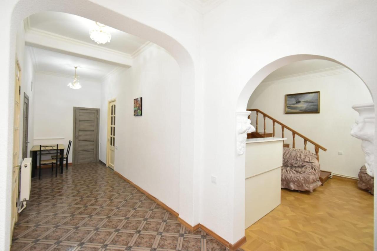Guesthouses Opera Jerevan Exteriér fotografie